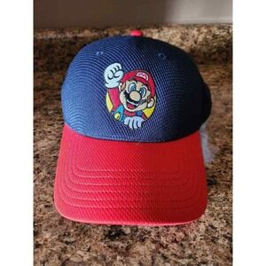 Super Mario Seamless Cap One Size